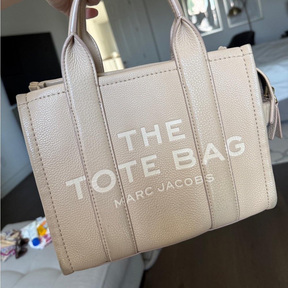 Marc Jacobs Tan Tote Bag